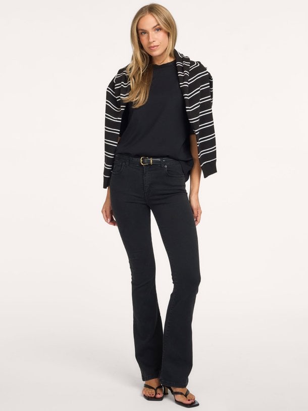 Raval 16, high waist flared fit jeans
