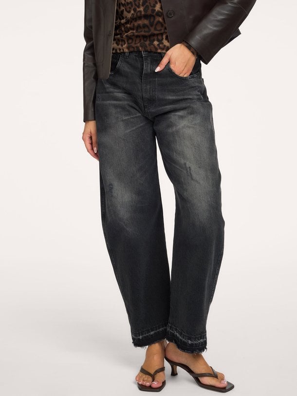 Dali Dali, high waist barrel fit jeans