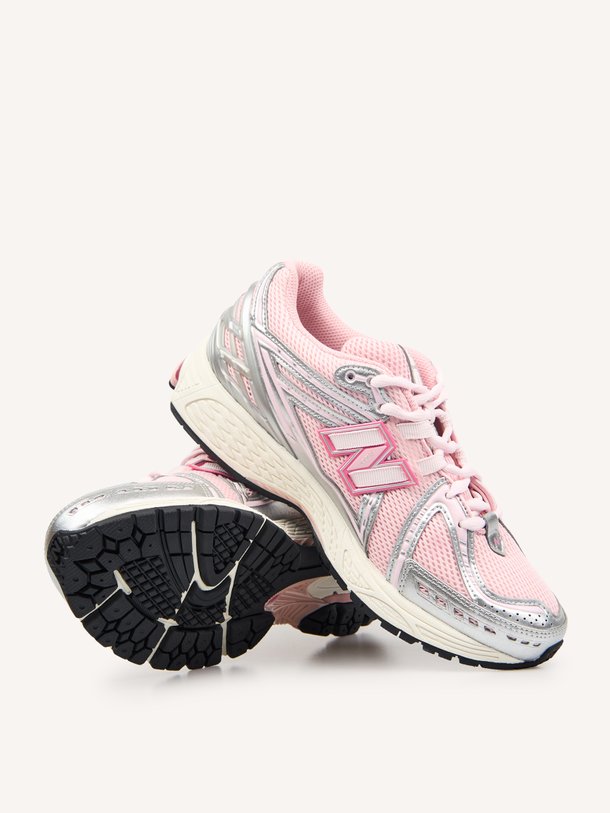 U1906, mesh sneakers