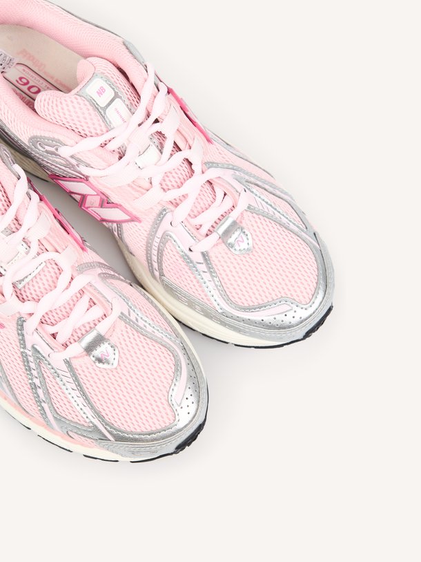 U1906, mesh sneakers