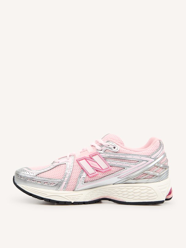 U1906, mesh sneakers