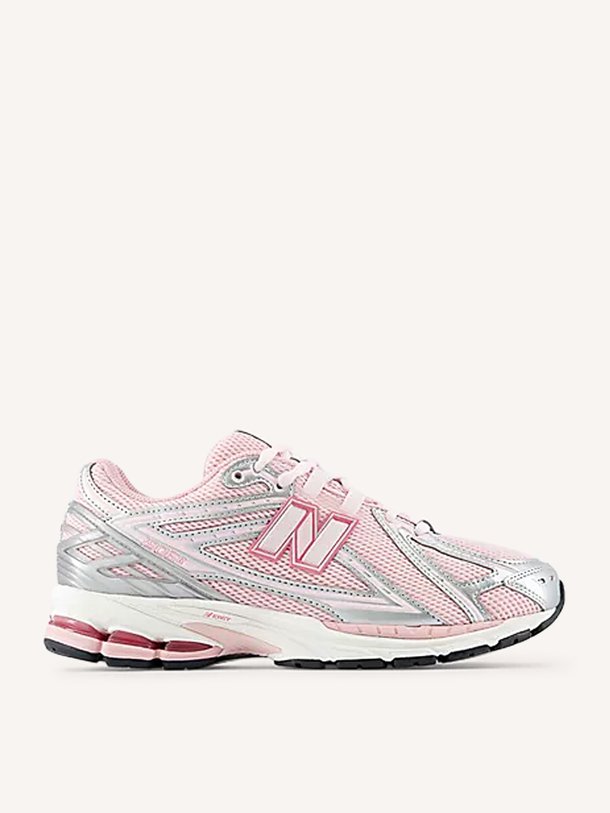 U1906, mesh sneakers