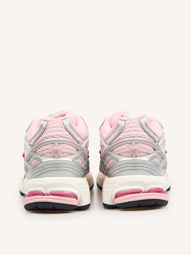 U1906, mesh sneakers