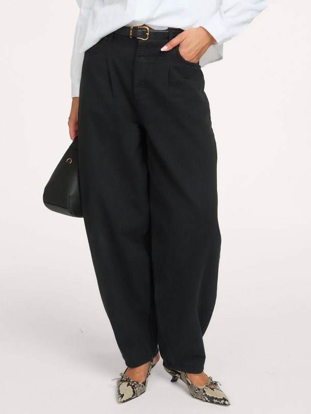 Akira, high waist barrel fit jeans