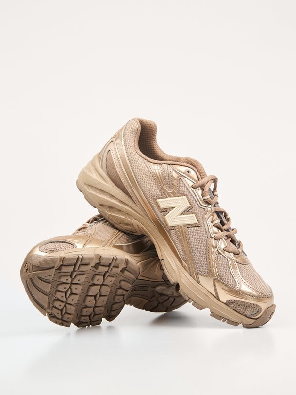 U740, mesh metallic sneakers