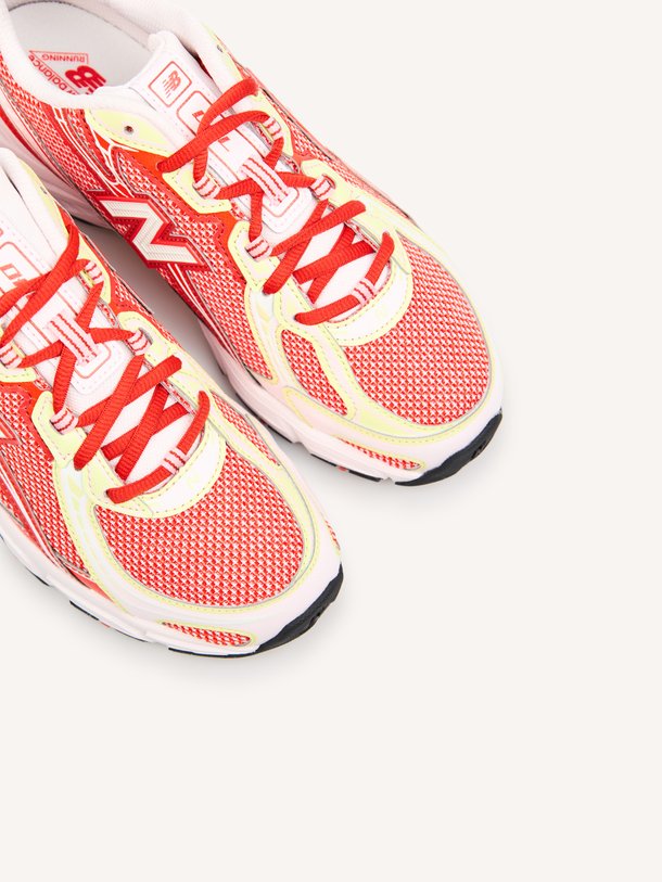 U7402XX U7402, mesh sneakers