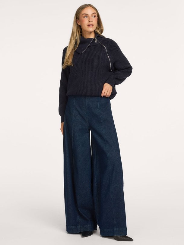 Merli, high waist barrel fit jeans