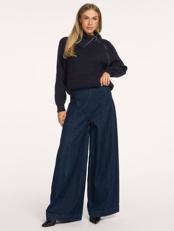 Merli, high waist barrel fit jeans