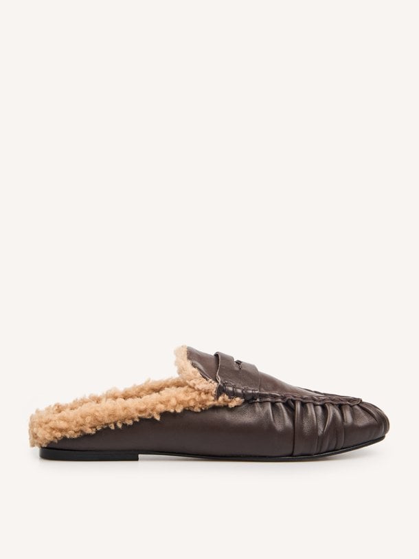 Toral PIPER WINTER online kopen | Orangebag Ontdek de Toral PIPER WINTER: een stijlvolle donkerbruine leren loafer met een heerlijk warme voering. Perfect voor een modieuze winterlook bij Orangebag.