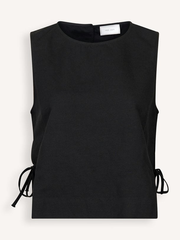 Neo Noir Svetlana linen Top online kopen | Orangebag Ontdek de Neo Noir Svetlana linen Top in tijdloos zwart. Een elegante mouwloze top met verfijnde strikdetails aan de zijkant. Shop nu bij Orangebag.