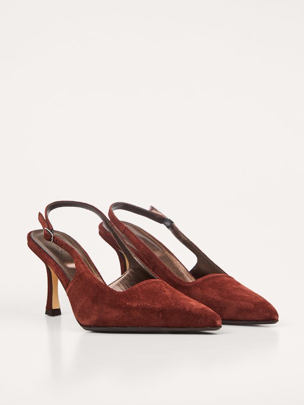 A Little More, suède slingbacks