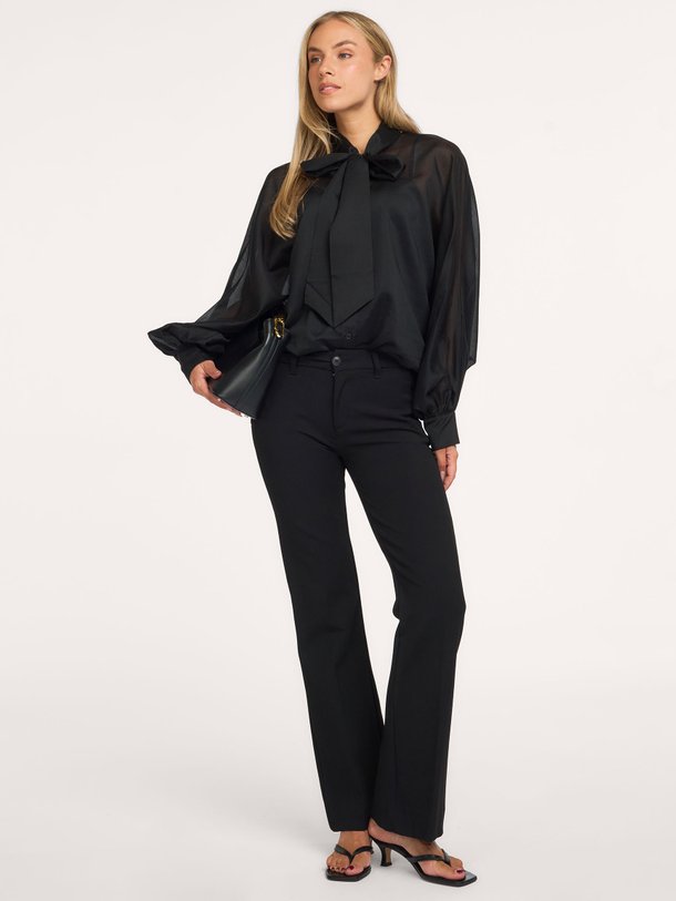Bluse Antonia Bow Black Antonia Bow, lyocellmix blouse