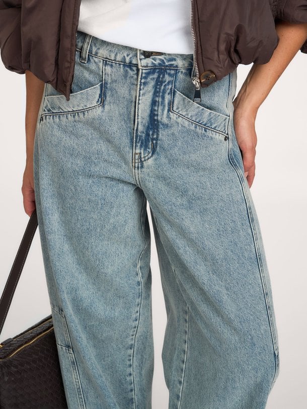 Jackson, high waist barrel fit jeans