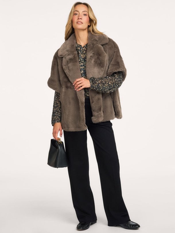Greta, fake fur jas