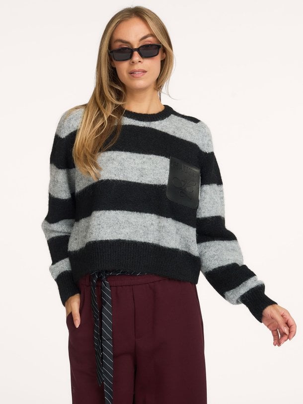 Darcia Stripe Crop Pocket Knit Darcia, wolmix gestreepte trui