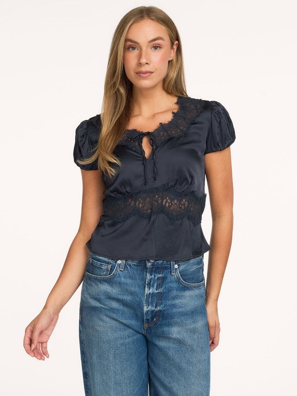 IOEfia Top Efia, viscosemix top met kant