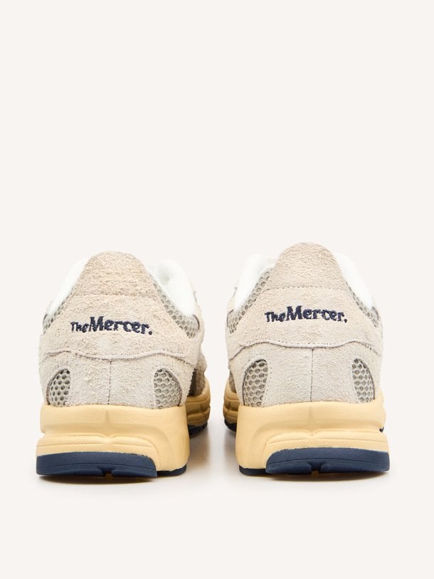 The Re-Run Americana, suède sneakers met mesh