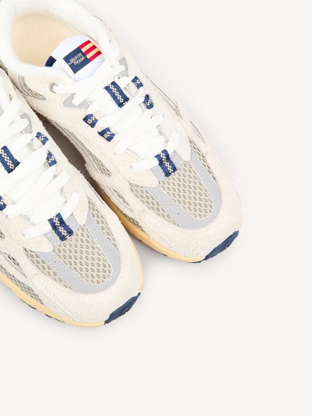 The Re-Run Americana, suède sneakers met mesh