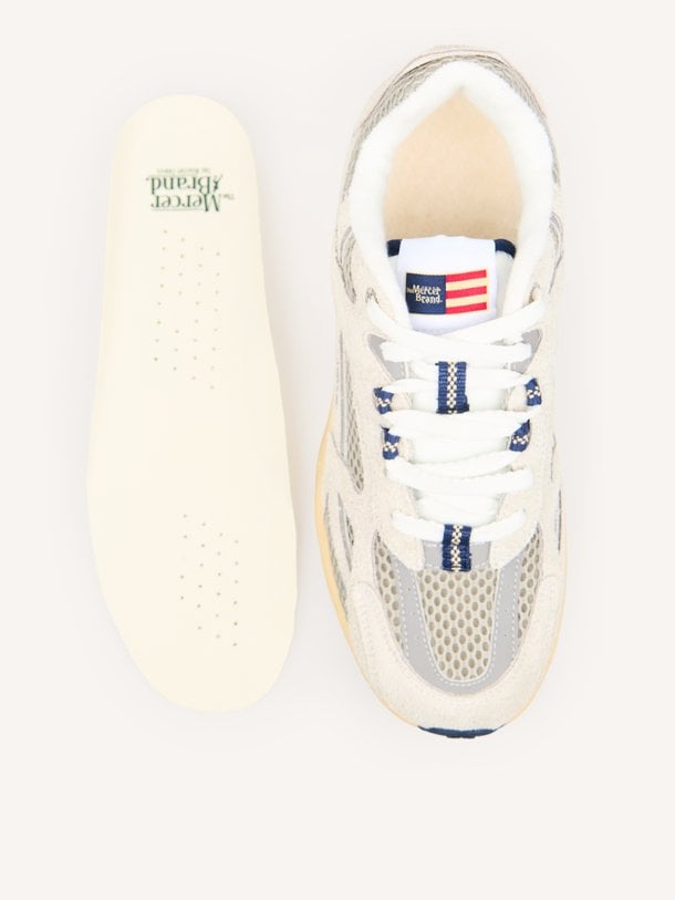 The Re-Run Americana, suède sneakers met mesh
