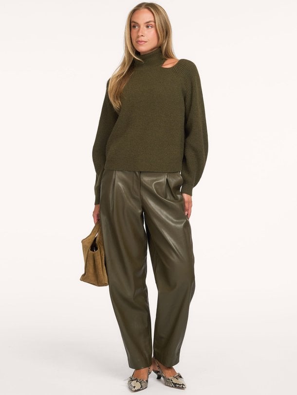 Marenna Asymetrical Sweater Marenna, wolmix trui