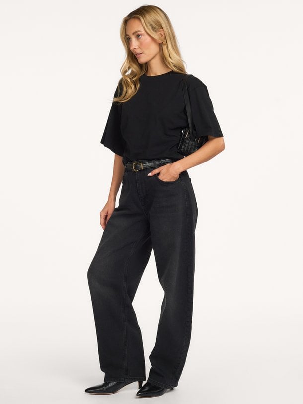 Remmie, high waist barrel fit jeans