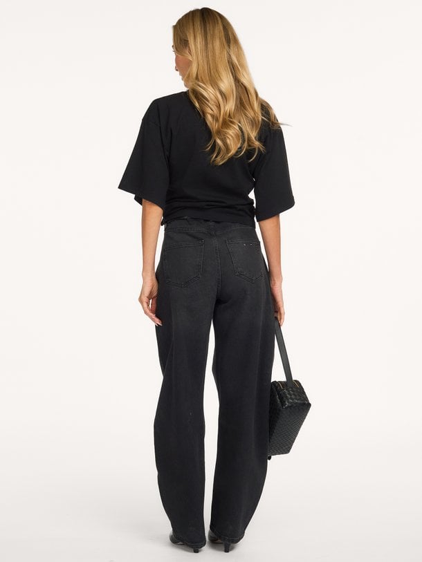 Remmie, high waist barrel fit jeans