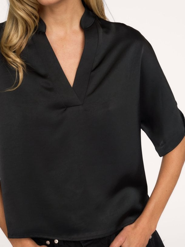 Anelle Heavy Sateen Blouse Anelle, geweven satijnen top