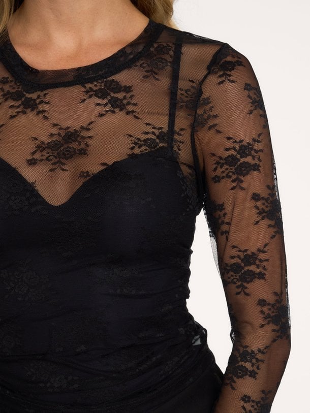 Evania Mesh Blouse Evania, elastische mesh top