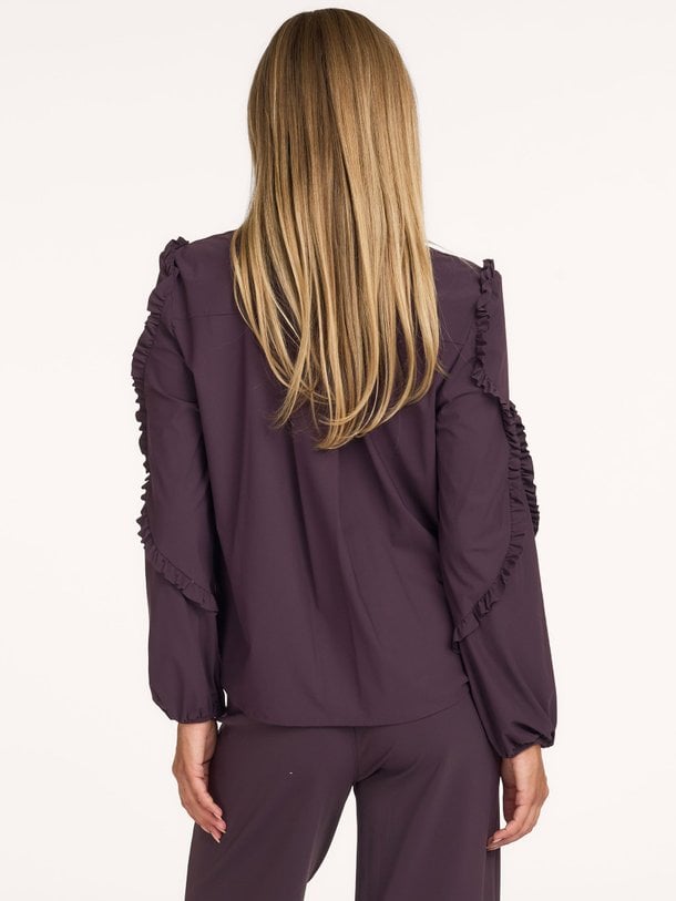 Ingrid ruffle blouse Ingrid, medium travel jersey blouse