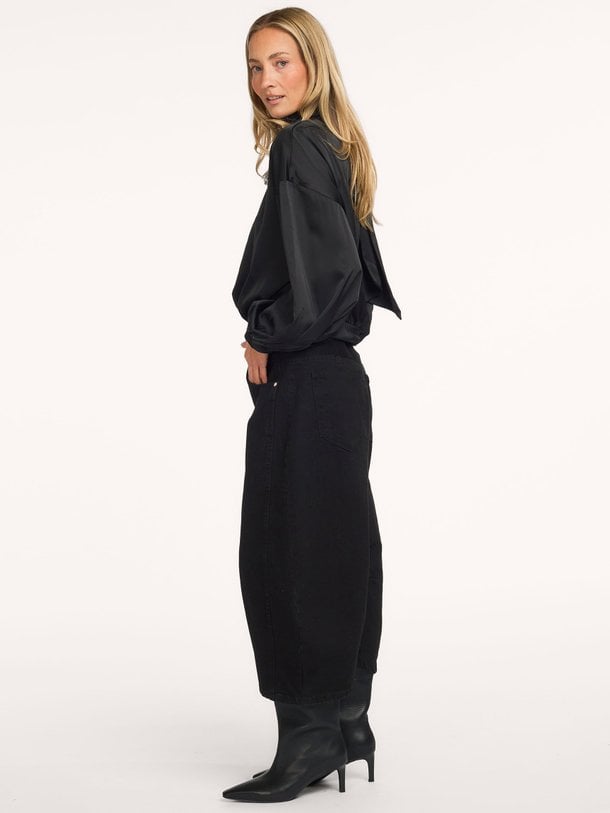 AMBERSW BALLOON SLEEVE SATIN BLOUSE Amber, geweven satijnen top