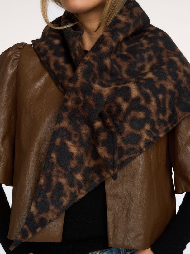 03-501063-610 Geweven leopard sjaal