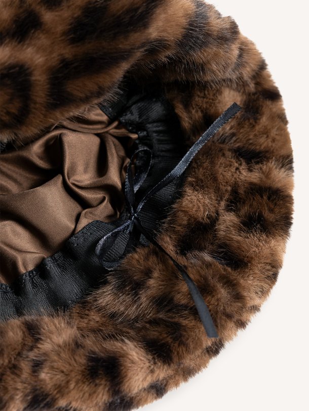 03-309024-610 Fake fur bucket hat