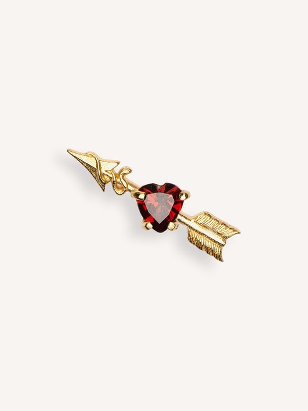 Single stud earring with heart-shaped garnet and removable arrow Vergulde oorsteker