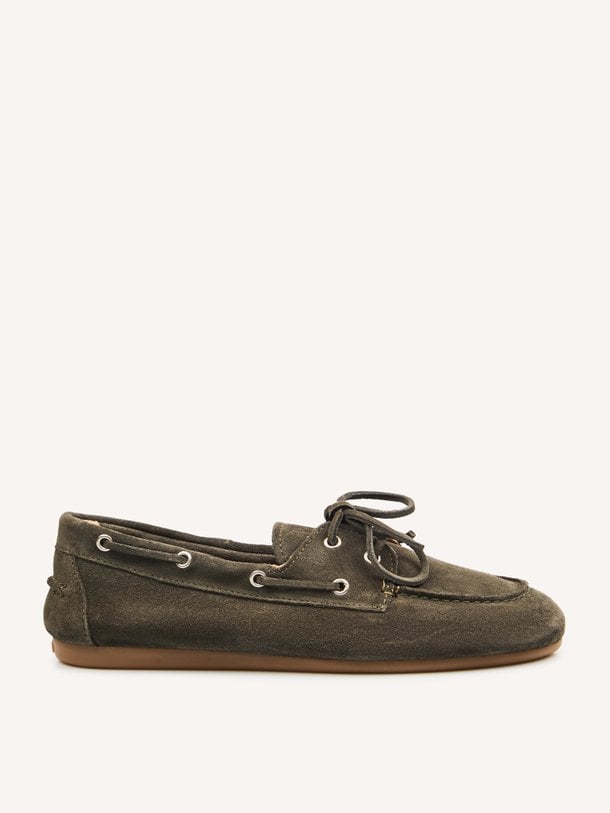 Suède loafers