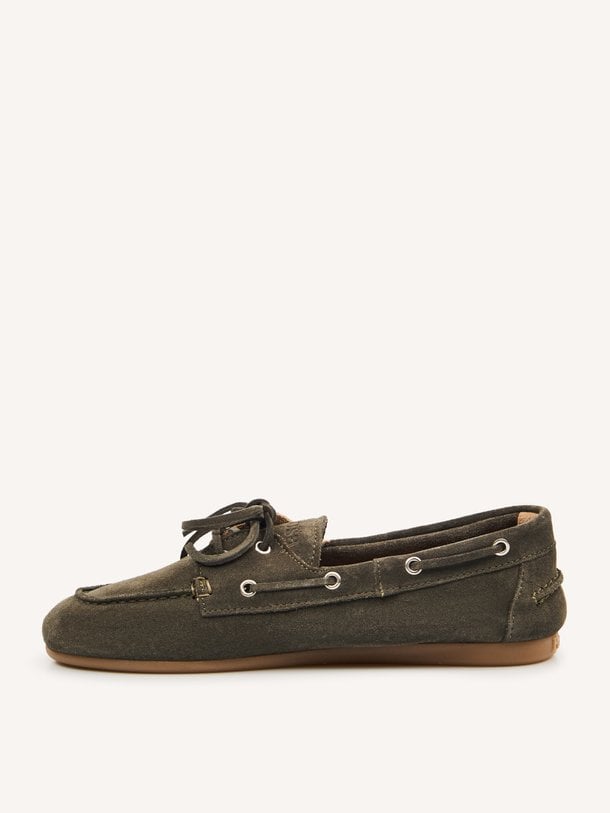 Suède loafers