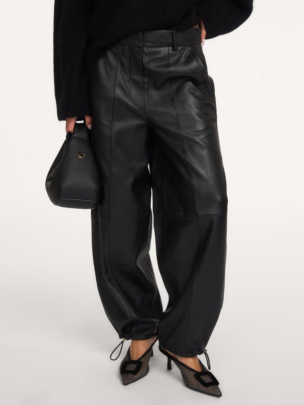 Aluka, lederen broek